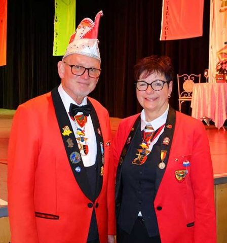 Ehrenpräsiden Sigfried Mayer und Hanne Taxis vor dem Beginn