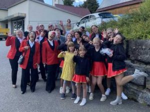 FFC Gerlingen Vereinsmitglieder auf der Hochzeit von Anna und Michael