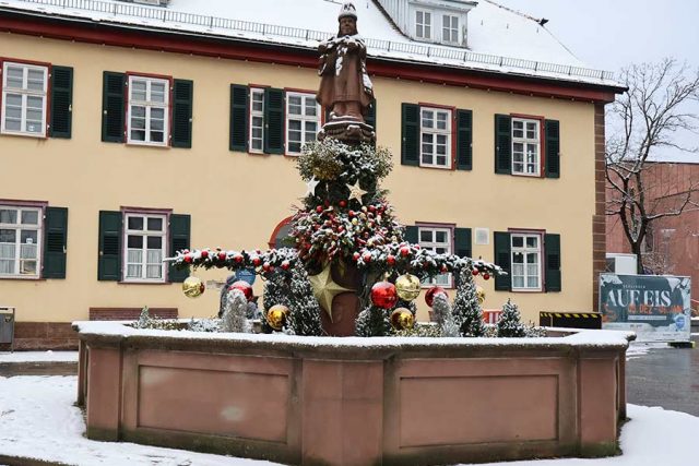 Gerlinger-Urbanbrunnen-vor-der-Maskentaufe-2026