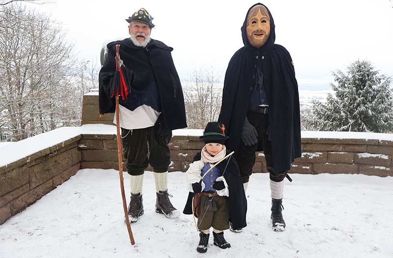 Wolfsjäger Figur der Maskengruppe Froher Faschingsclub Gerlingen